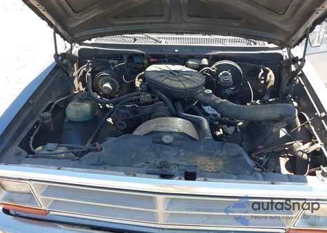 1988 Dodge D-Series D100 из США, поврежденный, VIN 1B7FD04X8JS739662